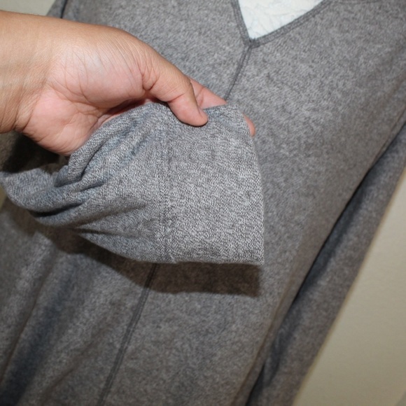 Relativity Womans Grey Long Sleeve Top with White Floral Design - Size 2X - Picture 2 of 6